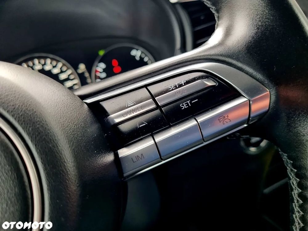 Mazda CX-30 SKYACTIV-X 2.0 M-Hybrid - 16