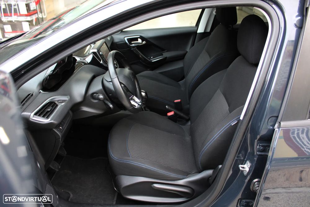 Peugeot 208 1.2 PureTech Style - 7