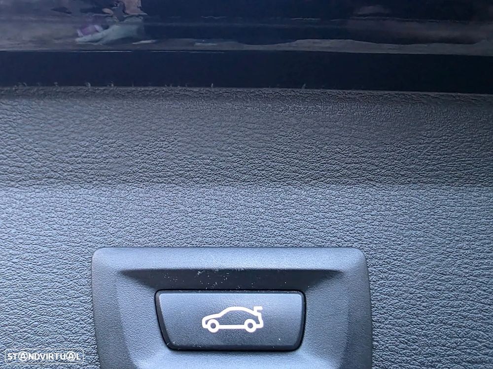 BMW X1 18 d sDrive Auto Advantage - 27