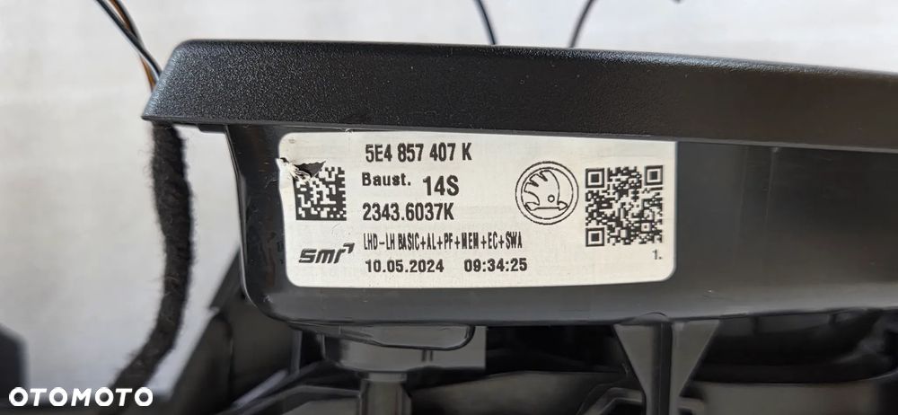 LUSTERKO LEWE 15+2PIN SKODA OCTAVIA IV 2019- 5E4857407K - 3