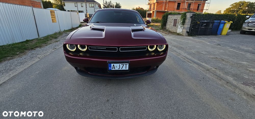 Dodge Challenger - 24