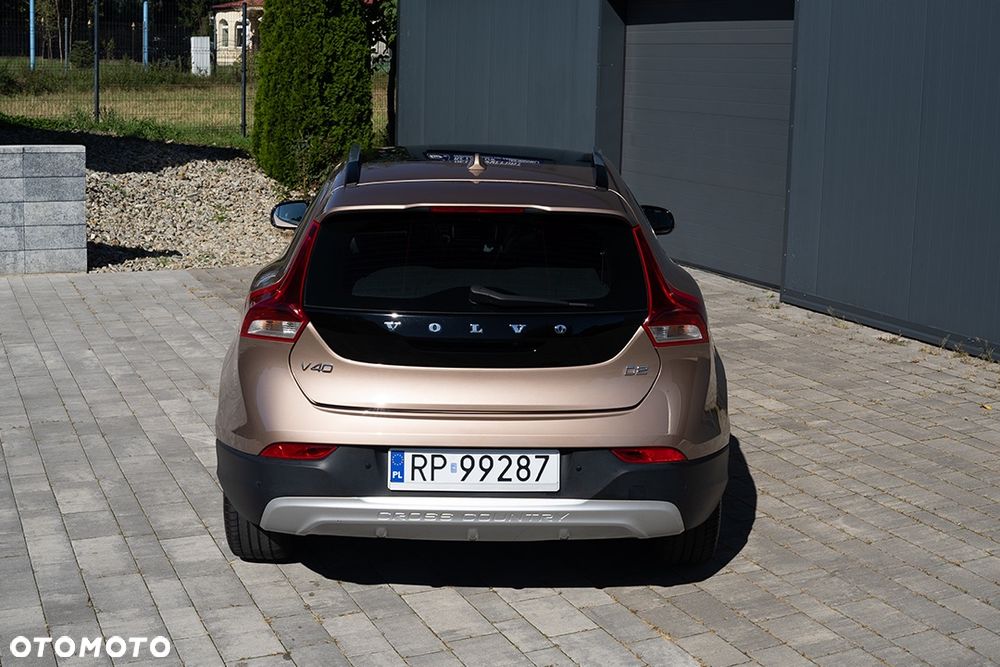 Volvo V40 Cross Country D2 Summum - 11
