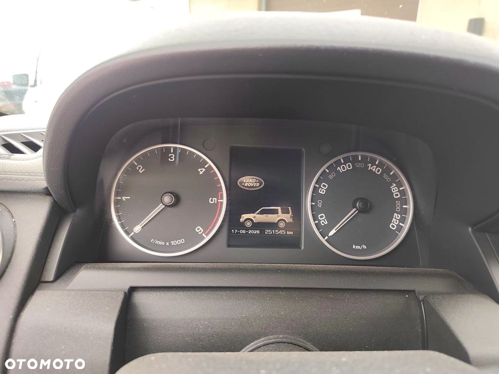 Land Rover Discovery 3.0 SD V6 HSE - 11