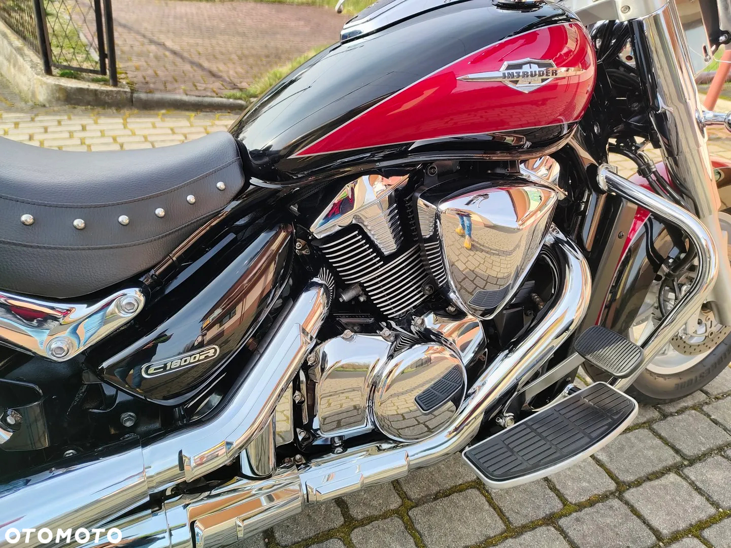 Suzuki Intruder - 6