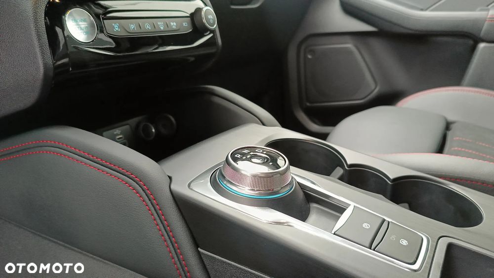 Ford Kuga 2.5P PHEV FWD ST-Line X eCVT - 20