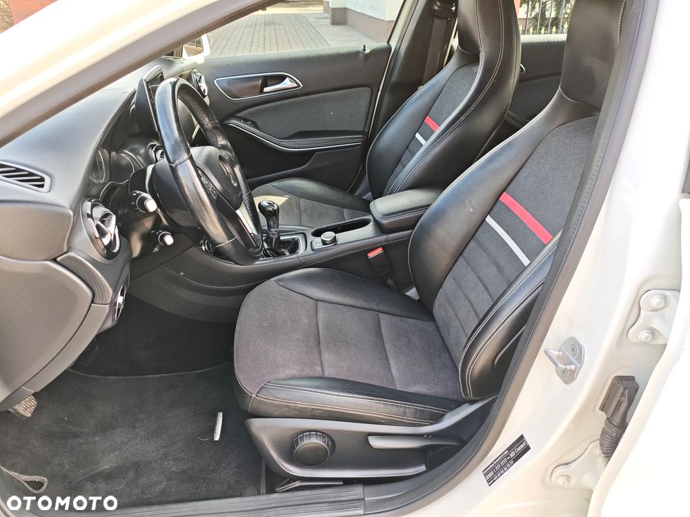 Mercedes-Benz Klasa A 180 (BlueEFFICIENCY) - 19