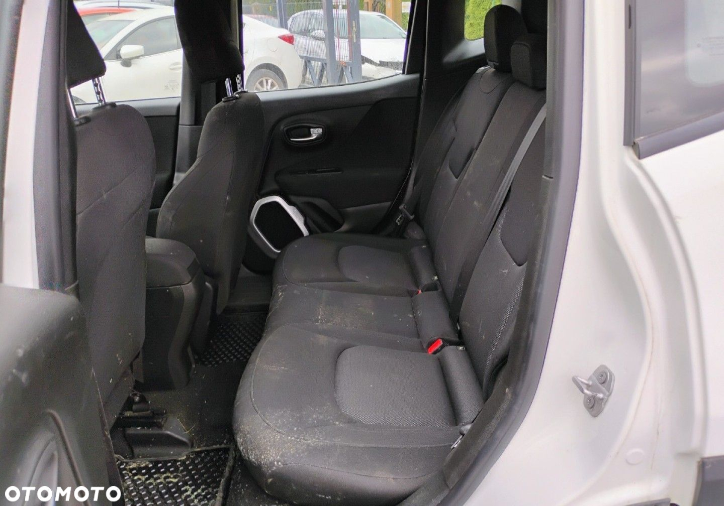 Jeep Renegade - 10