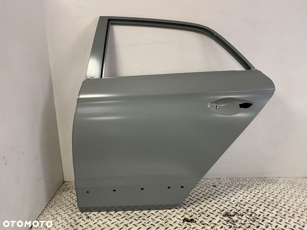 NOWE ORYGINALNE  DRZWI NA LISTWE PRAWE TYLNE PRAWA TYŁ  HYUNDAI I20 II 2 12-19 77003-C8010 - 2