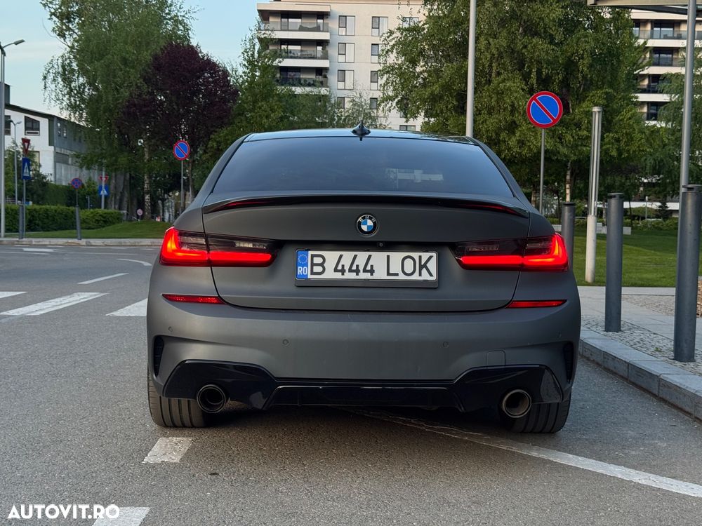 BMW Seria 3 330i AT - 37