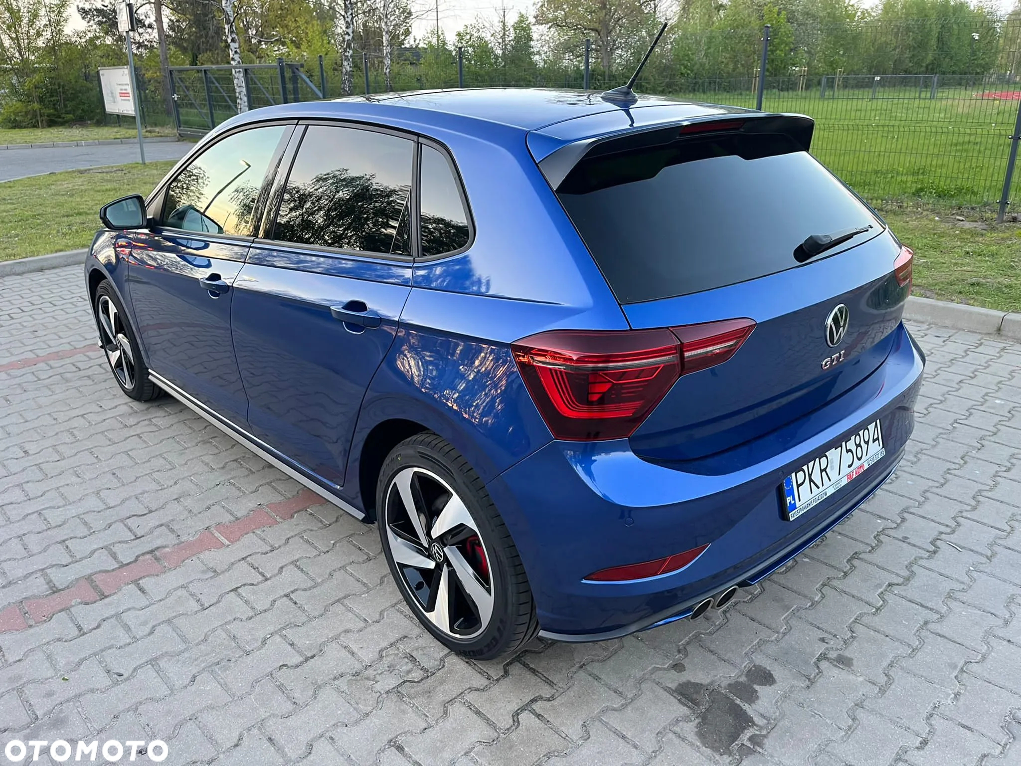 Volkswagen Polo 2.0 TSI DSG GTI - 8
