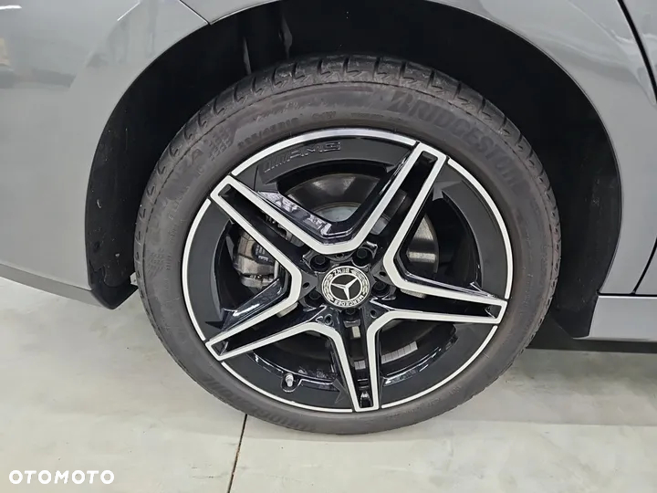 Mercedes-Benz CLA 200 7G-DCT - 11