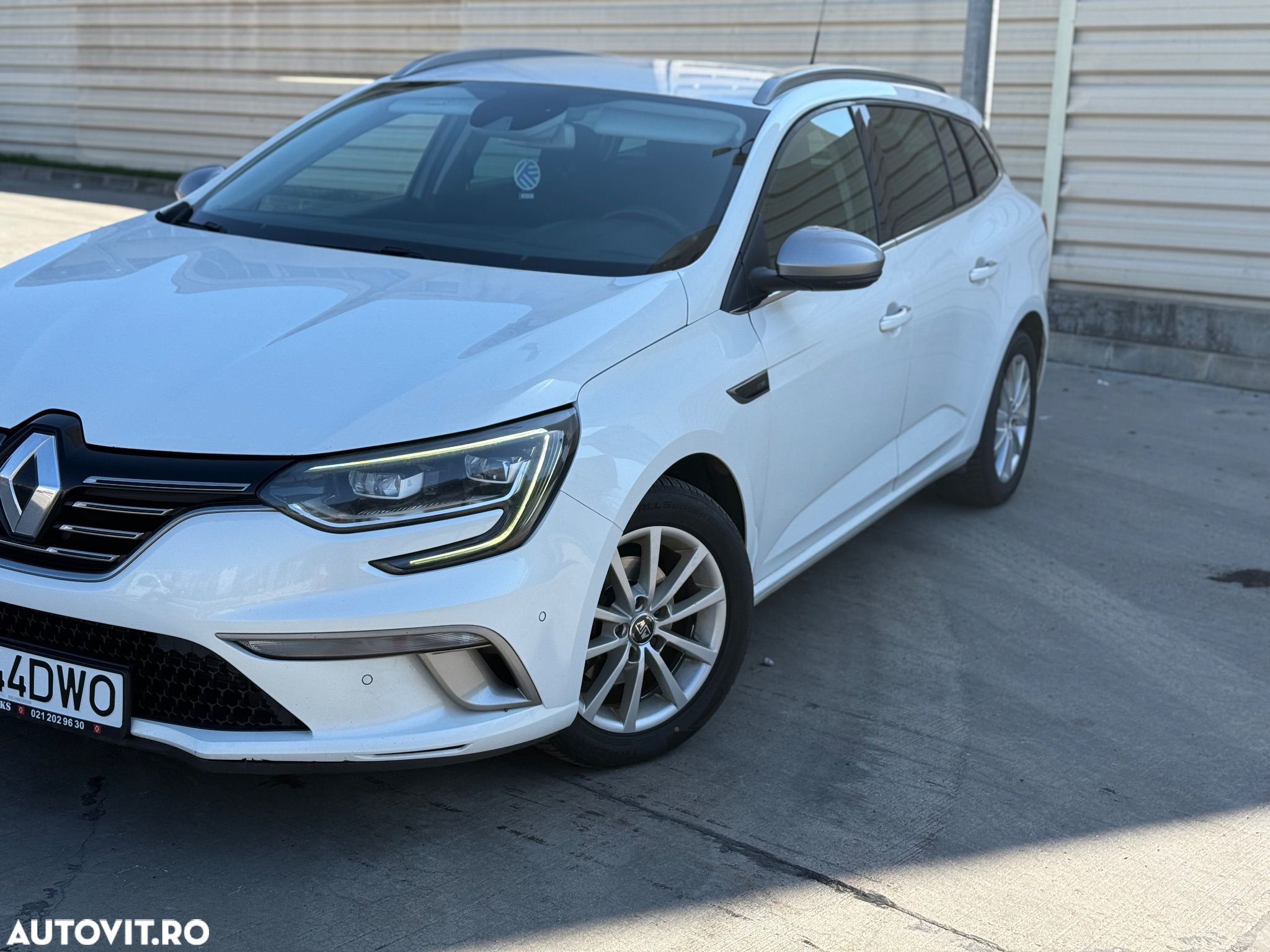 Renault Megane ENERGY dCi 110 GT LINE - 4