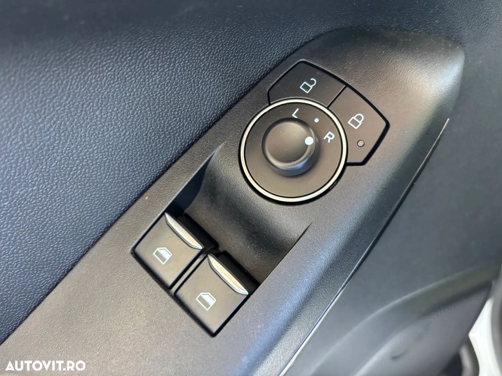 Ford Fiesta 1.1 Trend Connected - 16