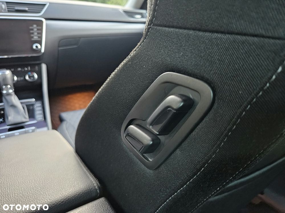 Skoda Superb 2.0 TDI Ambition DSG7 - 15