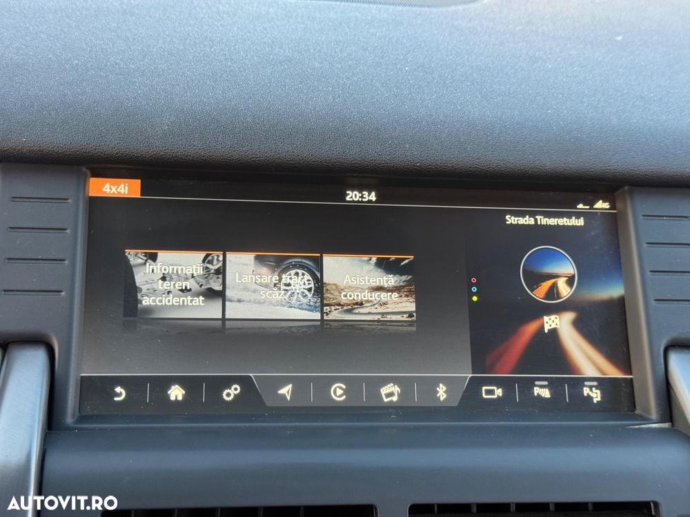 Land Rover Discovery Sport 2.0 l SE Aut. - 26