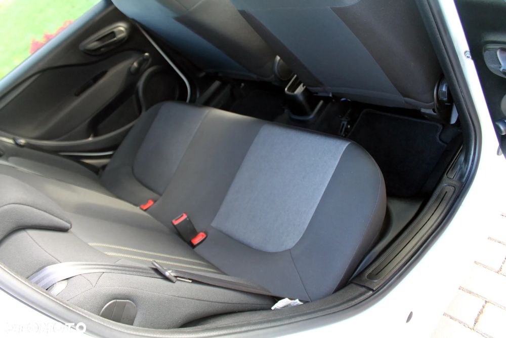Fiat Punto 1.2 Young - 13