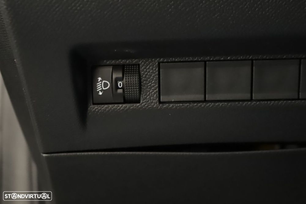 Peugeot 208 1.2 Allure - 19