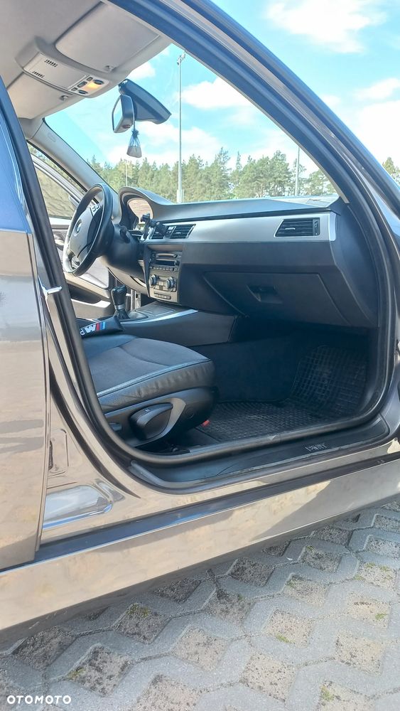 BMW Seria 3 316i - 10