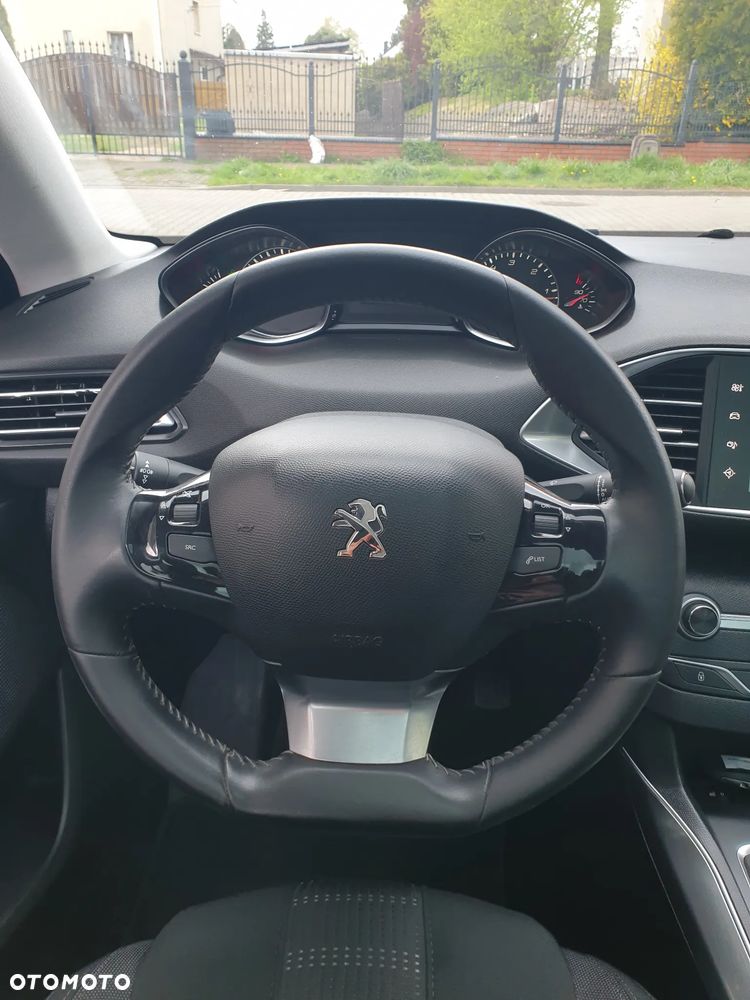 Peugeot 308 2.0 BlueHDi Allure S&S - 22