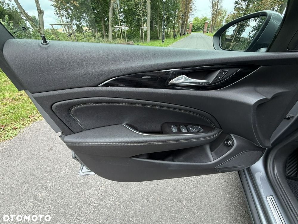 Opel Insignia - 20