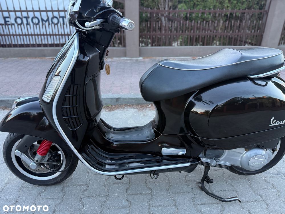 Piaggio Vespa - 22