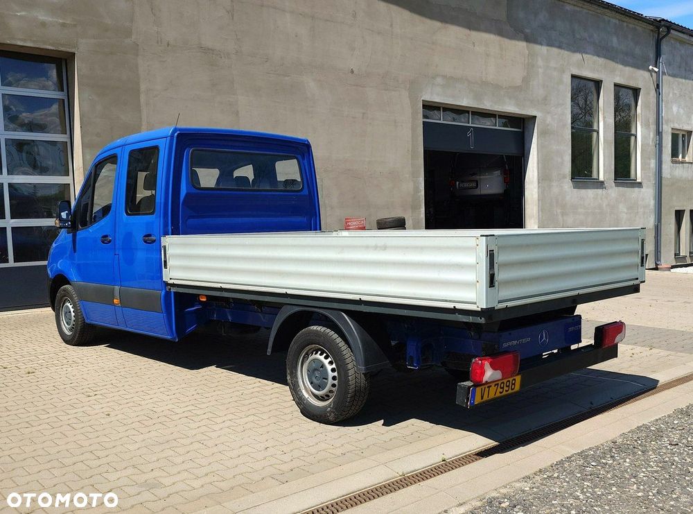 Mercedes-Benz Sprinter - 2
