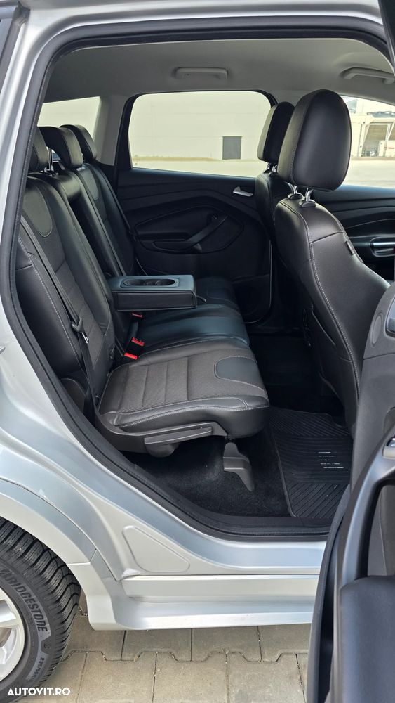 Ford Kuga 1.5 EcoBoost 2x4 Titanium - 13