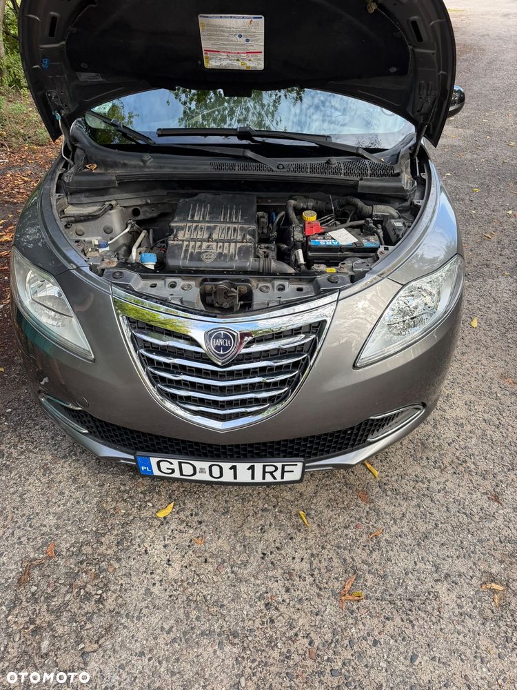 Lancia Ypsilon - 8