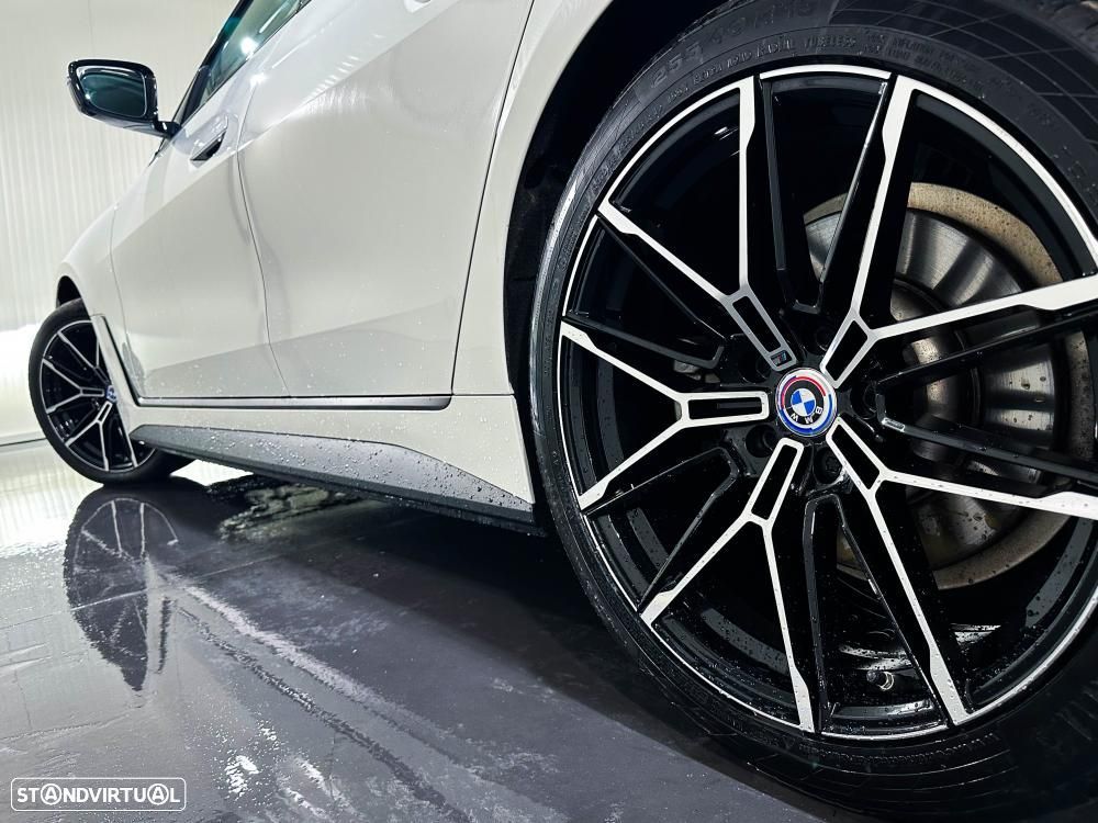 BMW i4 eDrive40 Pack Desportivo M - 8