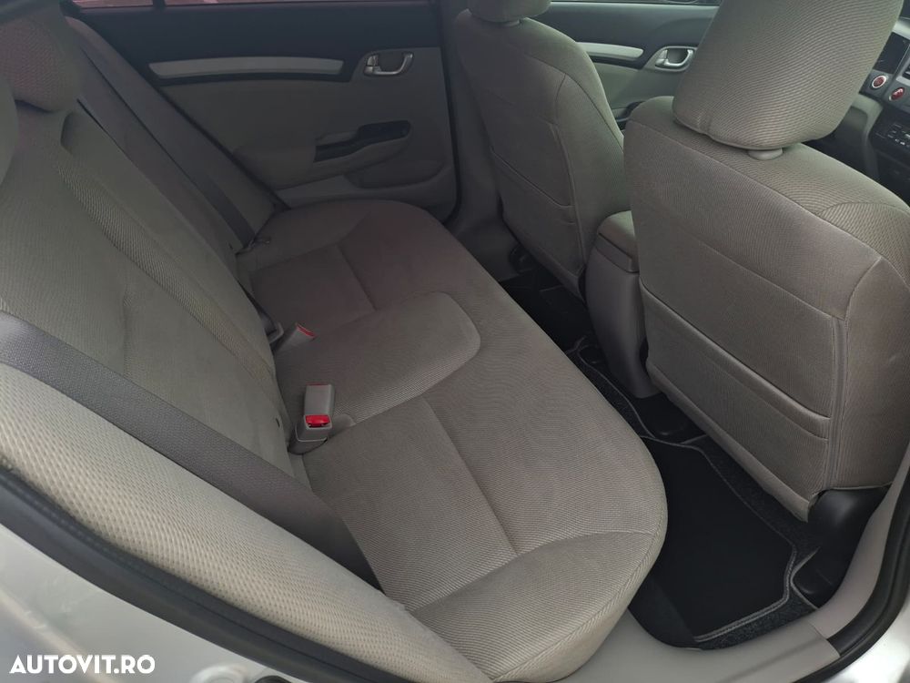 Honda Civic 1.8 i-VTEC MT Lifestyle - 13