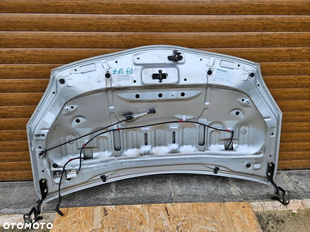 Toyota PRIUS III 09-15 maska 1F7 - 8