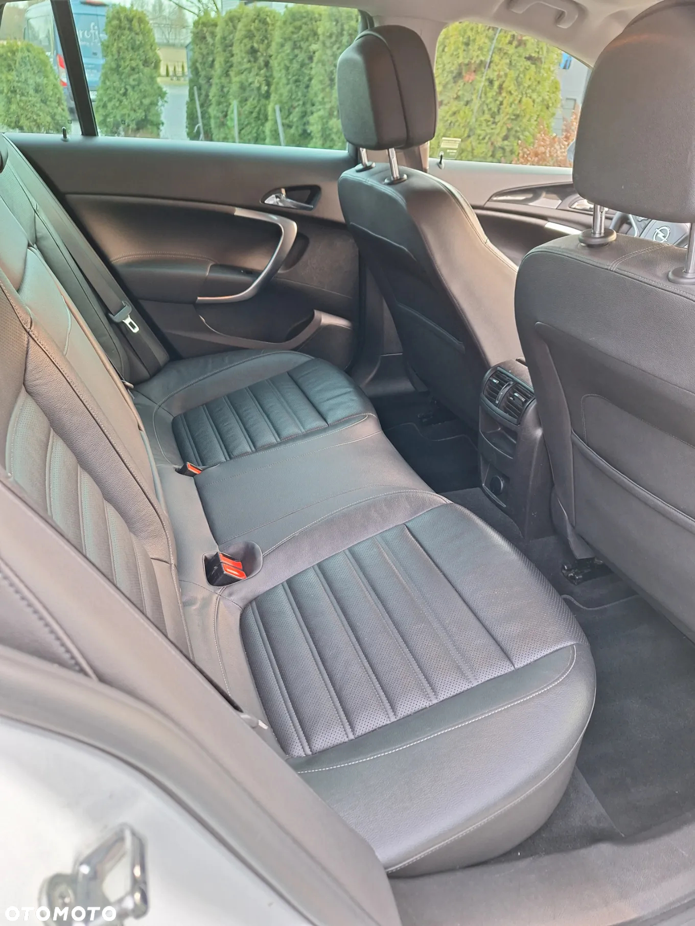 Opel Insignia 1.6 T Executive EU6 - 12