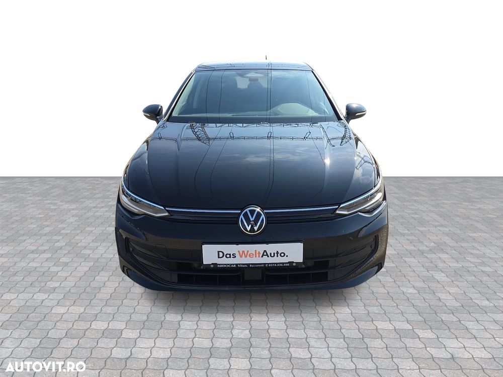 Volkswagen Golf - 8