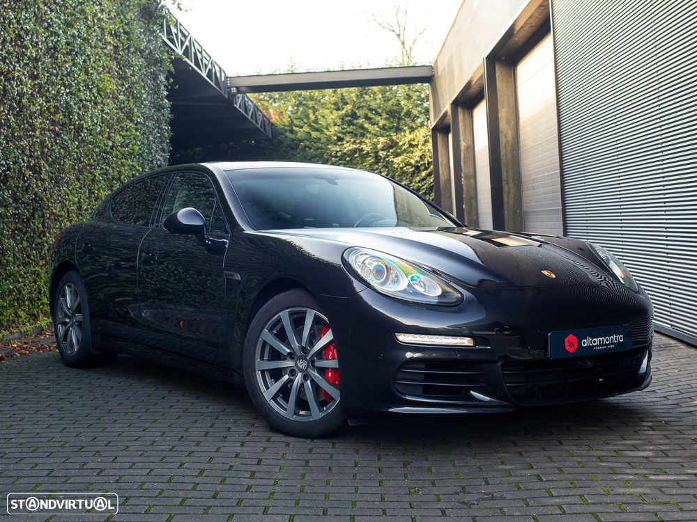 Porsche Panamera Standard - 1