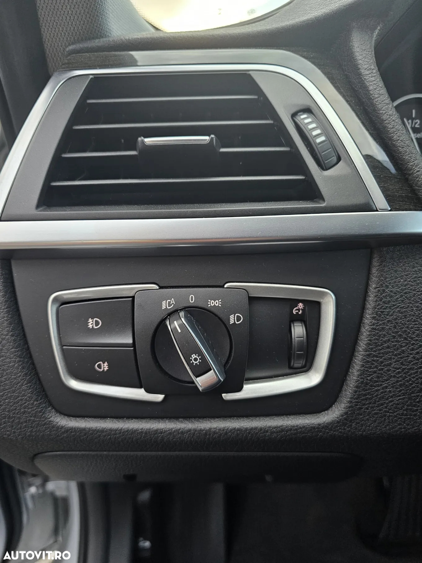 BMW Seria 3 320d Aut. Luxury Line - 18