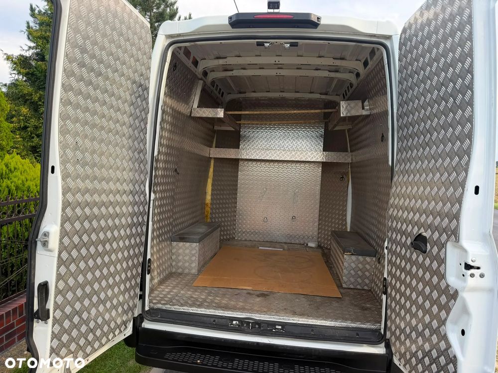 Iveco DAILY _ Tylko 116.000km ! _ 2018 Rok _ L3H2 _ 7 Osobowy - 19