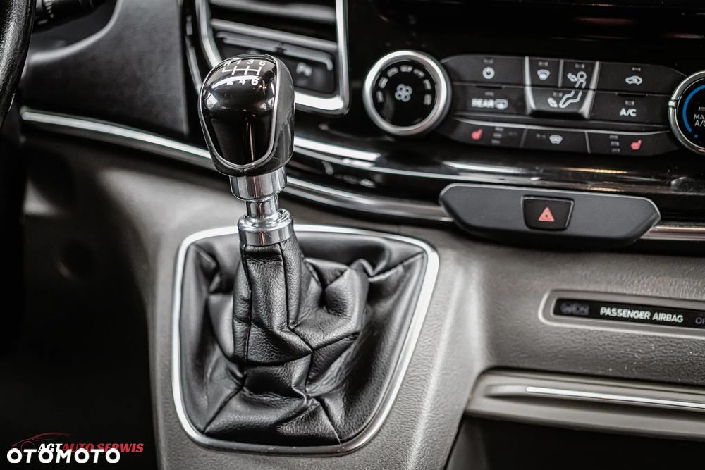 Ford Tourneo Custom 2.0 EcoBlue L2 Titanium SelectShift - 24