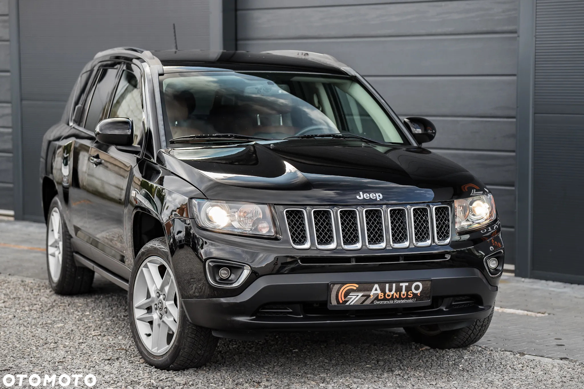 Jeep Compass - 36