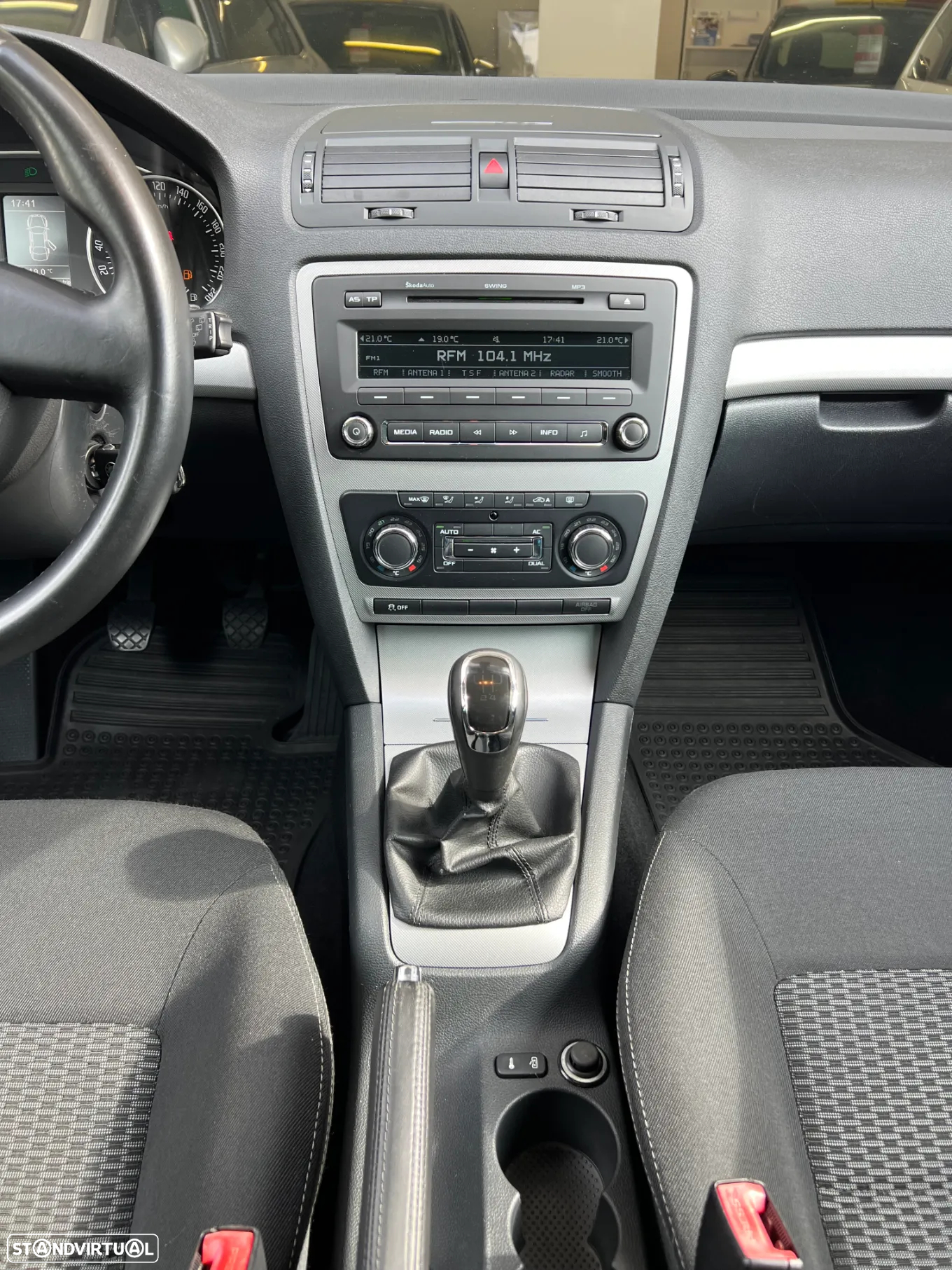 Skoda Octavia Break 1.6 TDi Sportline Pack - 17