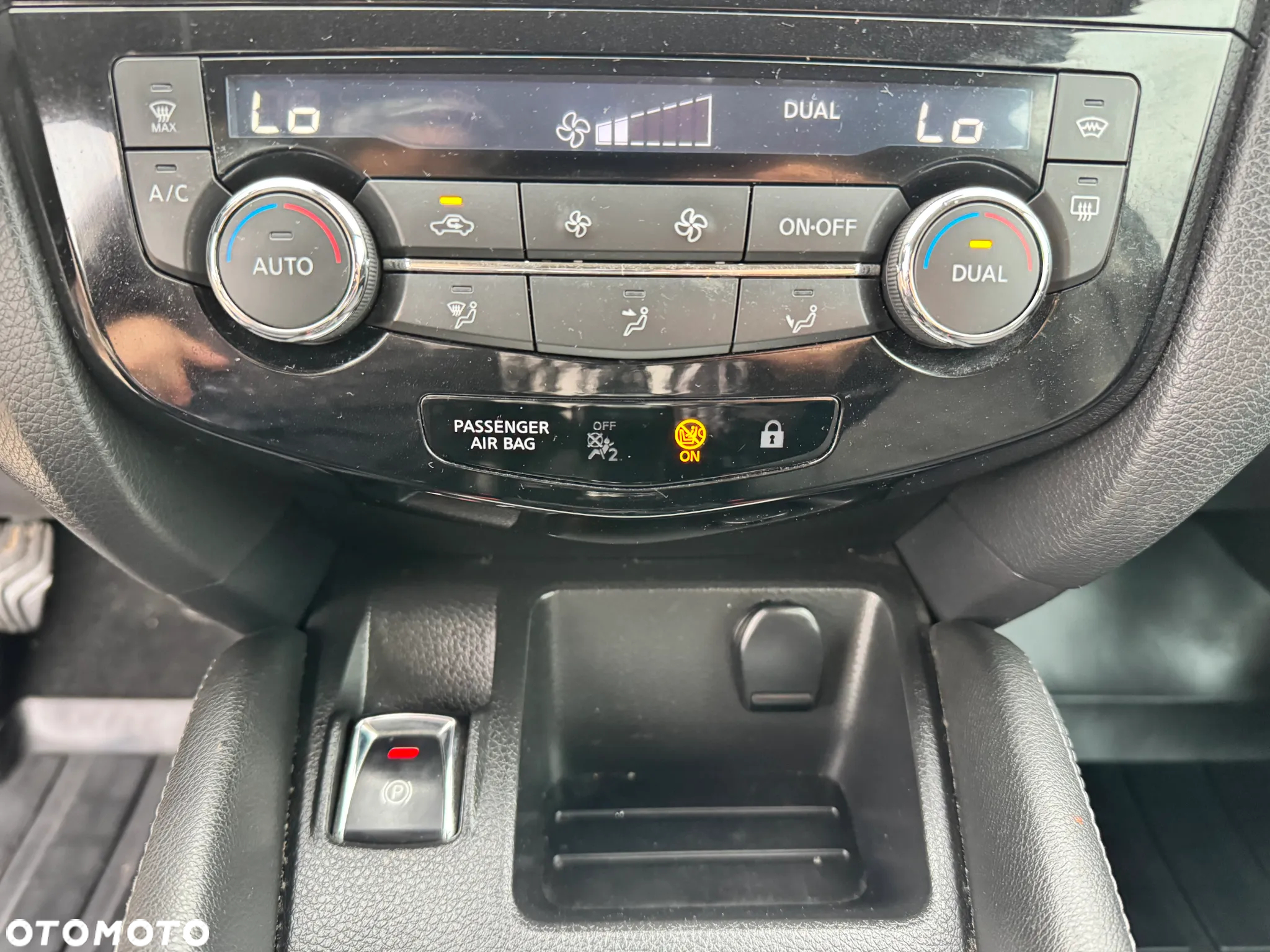 Nissan Qashqai 1.5 dCi N-Vision - 11