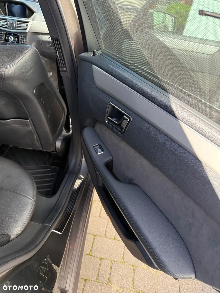 Mercedes-Benz Klasa E 350 CDI BlueEff Elegance - 22
