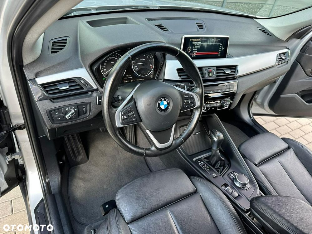BMW X1 xDrive25i Advantage - 10
