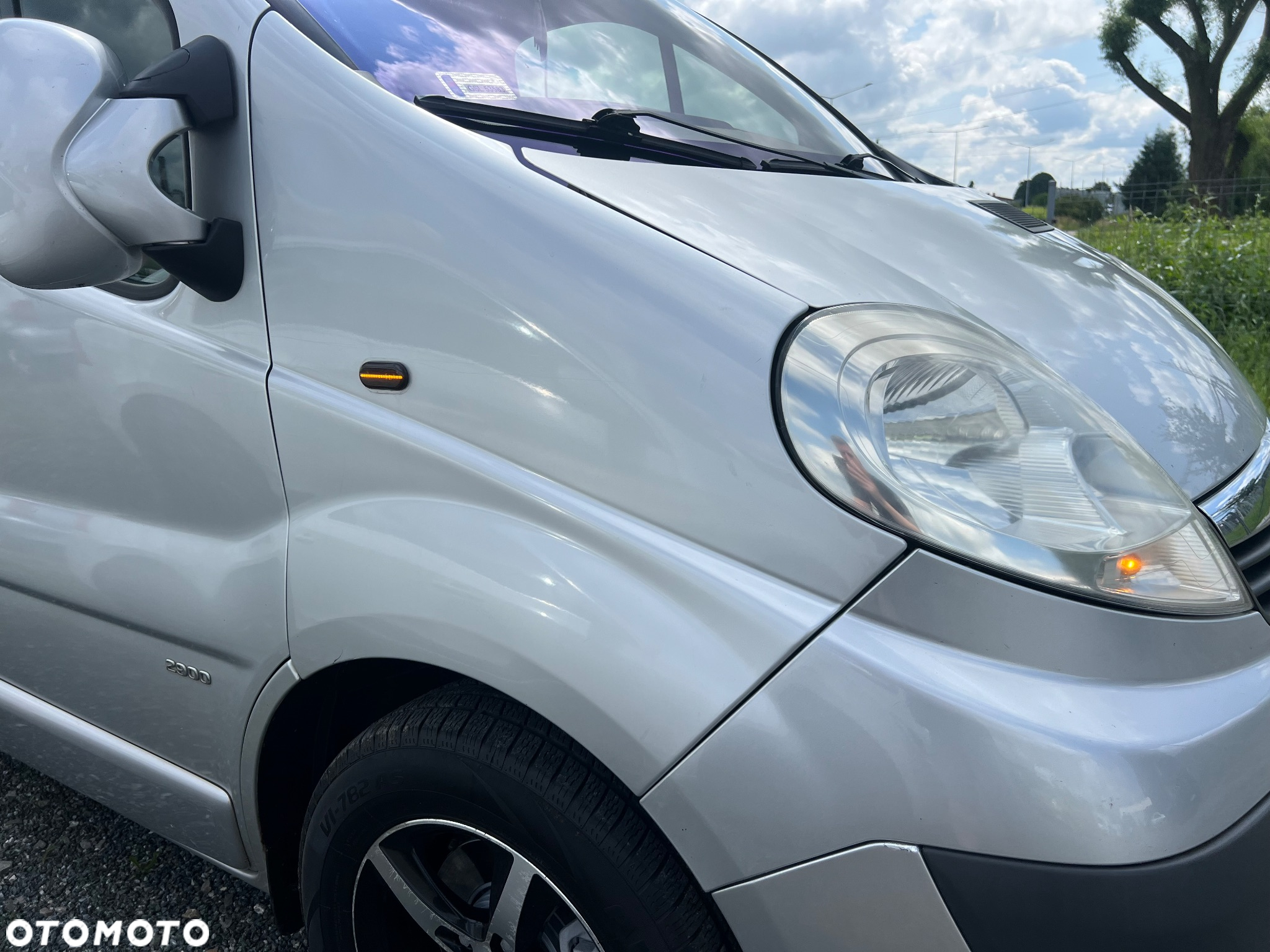 Opel Vivaro L2H1 2.9t - 8