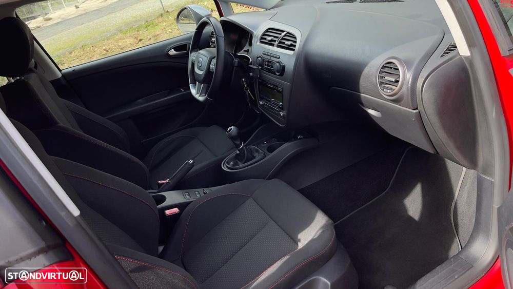 SEAT Leon 2.0 TDI DPF FR - 10