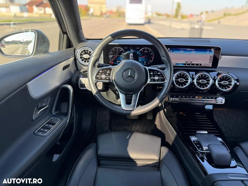 Mercedes-Benz A 180 7G-DCT AMG Line - 10