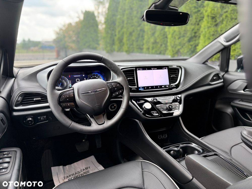 Chrysler Pacifica - 15