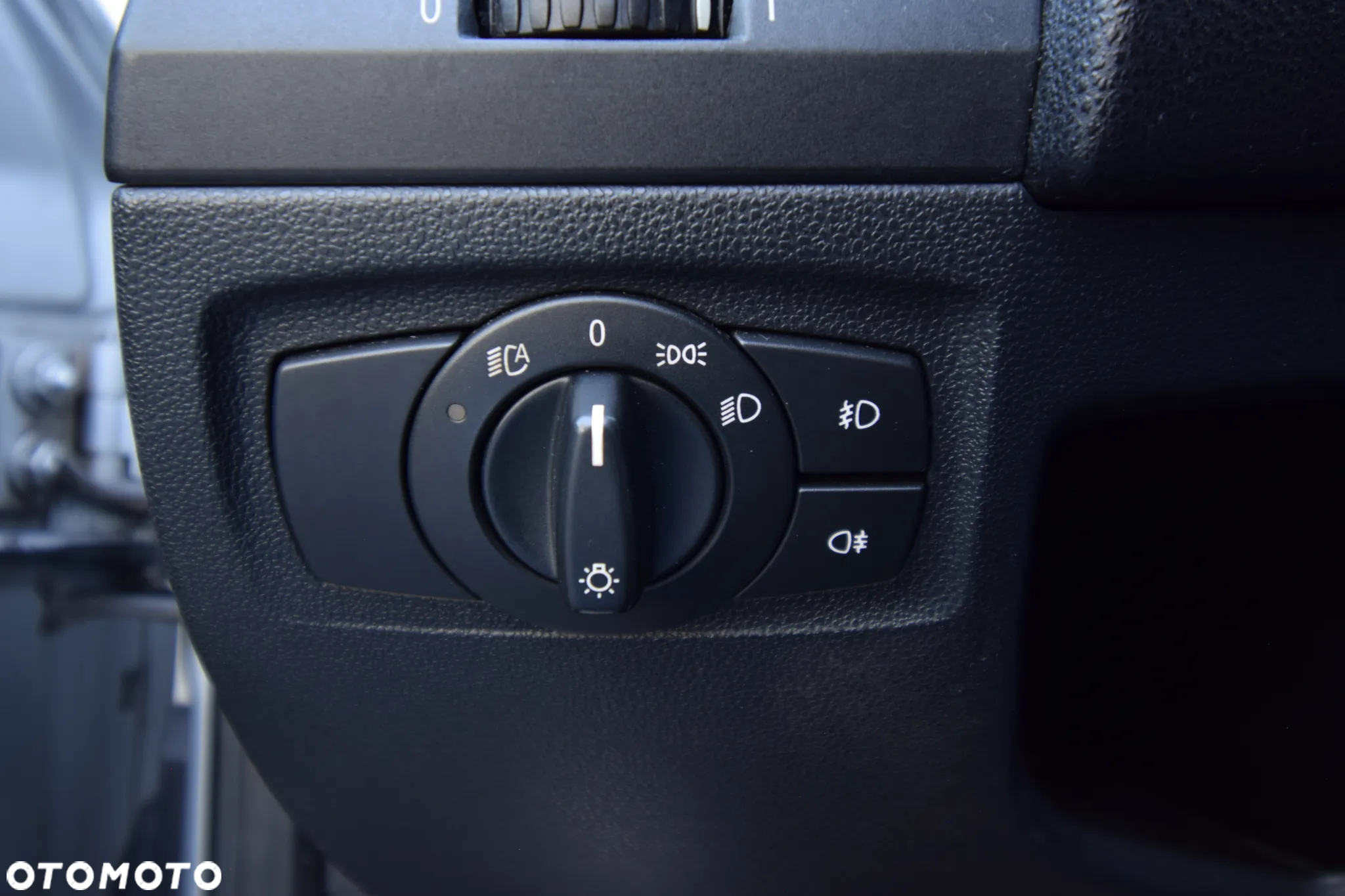 BMW Seria 1 116i - 23