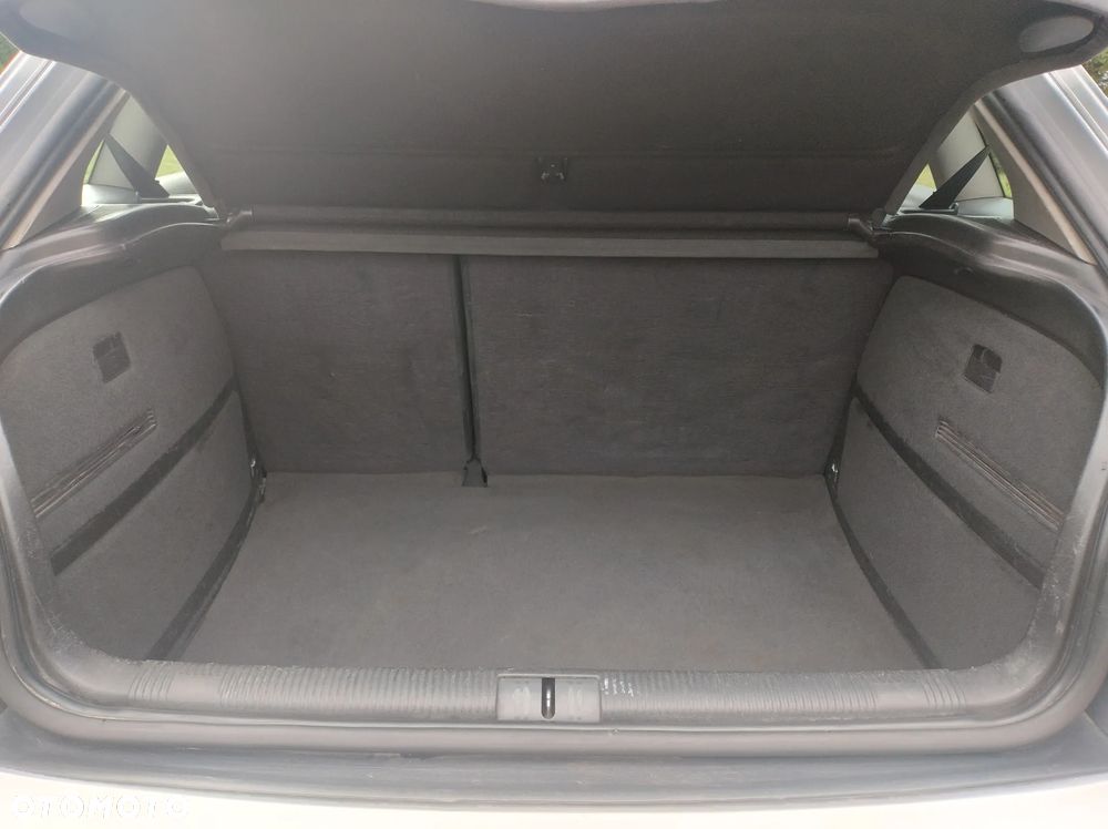 Audi A3 Sportback 1.9 TDI Ambiente - 19