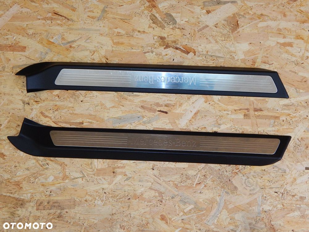 mercedes e w207 listwa nakładka progowa prawa - 1