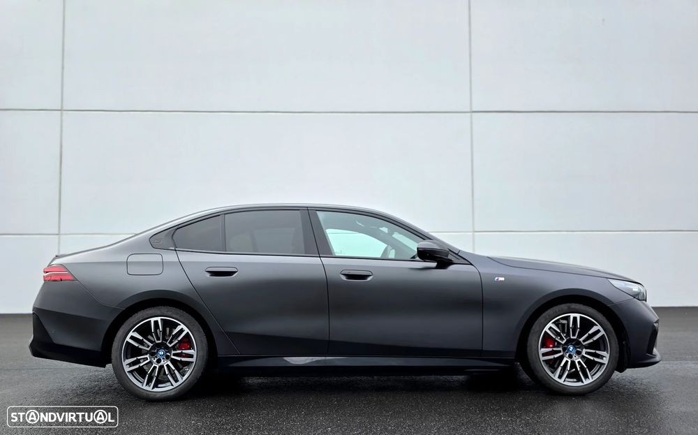 BMW 530 e Pack Desportivo M Pro - 6